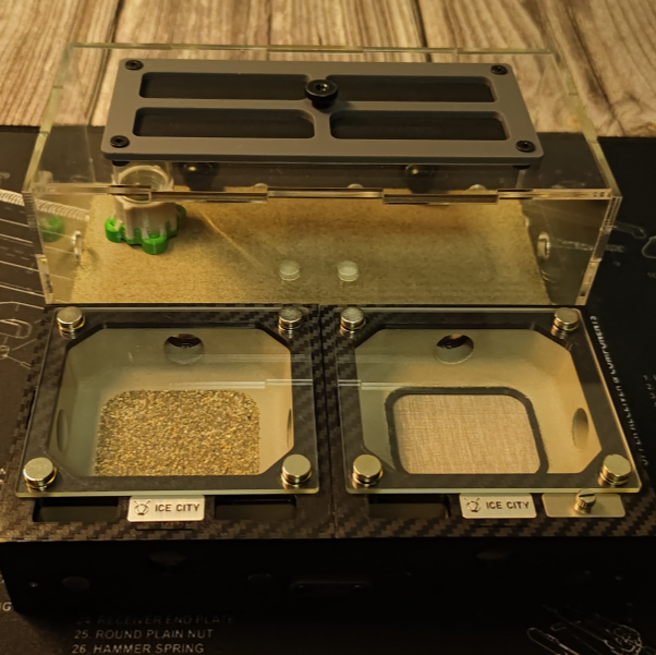 Planar Expandable Gypsum Ant Nest with Glass Viewing Window - Modular 3D Printed Formicarium + Beginner Kit & Escape Powder