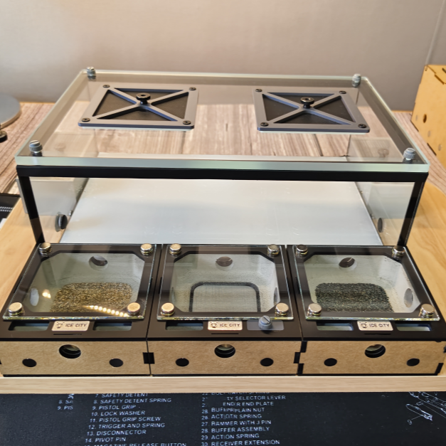 Planar Expandable Gypsum Ant Nest with Glass Viewing Window - Modular 3D Printed Formicarium + Beginner Kit & Escape Powder
