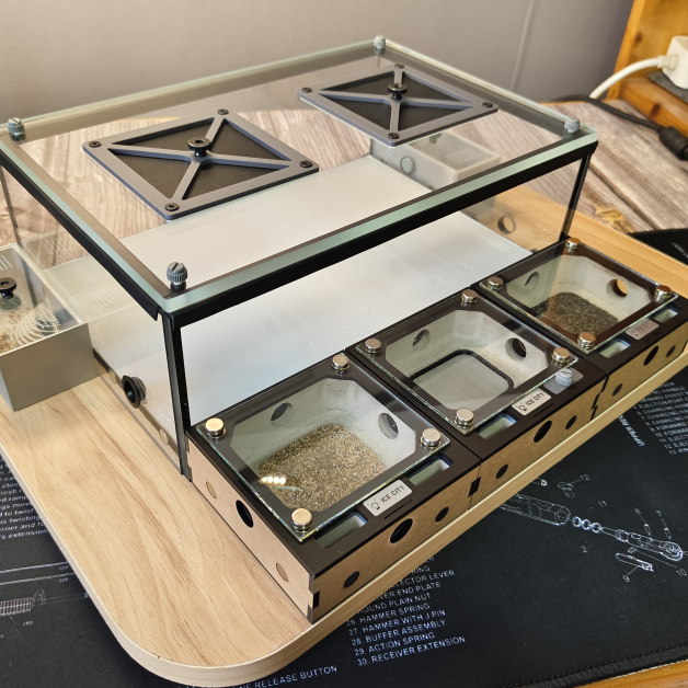 Planar Expandable Gypsum Ant Nest with Glass Viewing Window - Modular 3D Printed Formicarium + Beginner Kit & Escape Powder